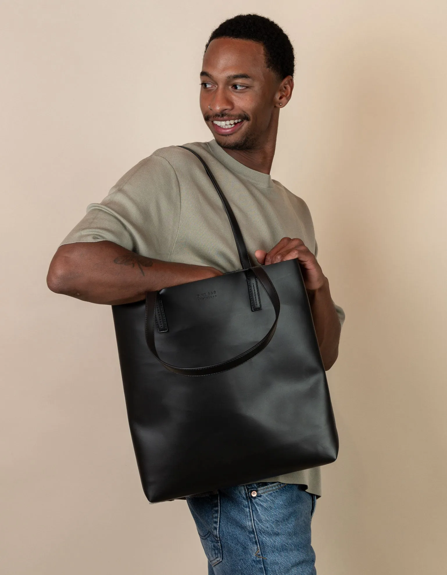 Georgia Bag Apple Leather Black